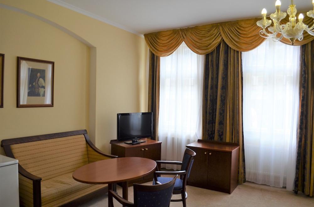 Hotel Petr Karlovy Vary Extérieur photo