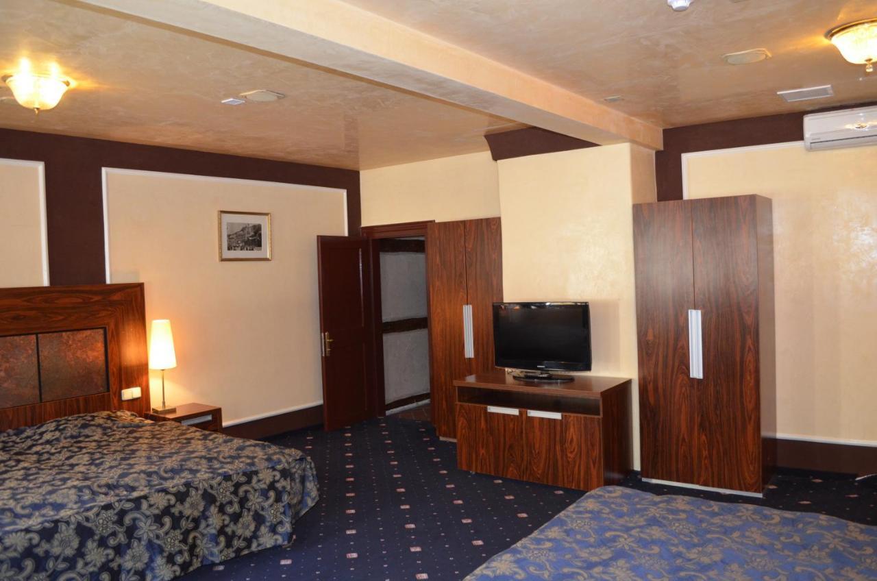 Hotel Petr Karlovy Vary Extérieur photo